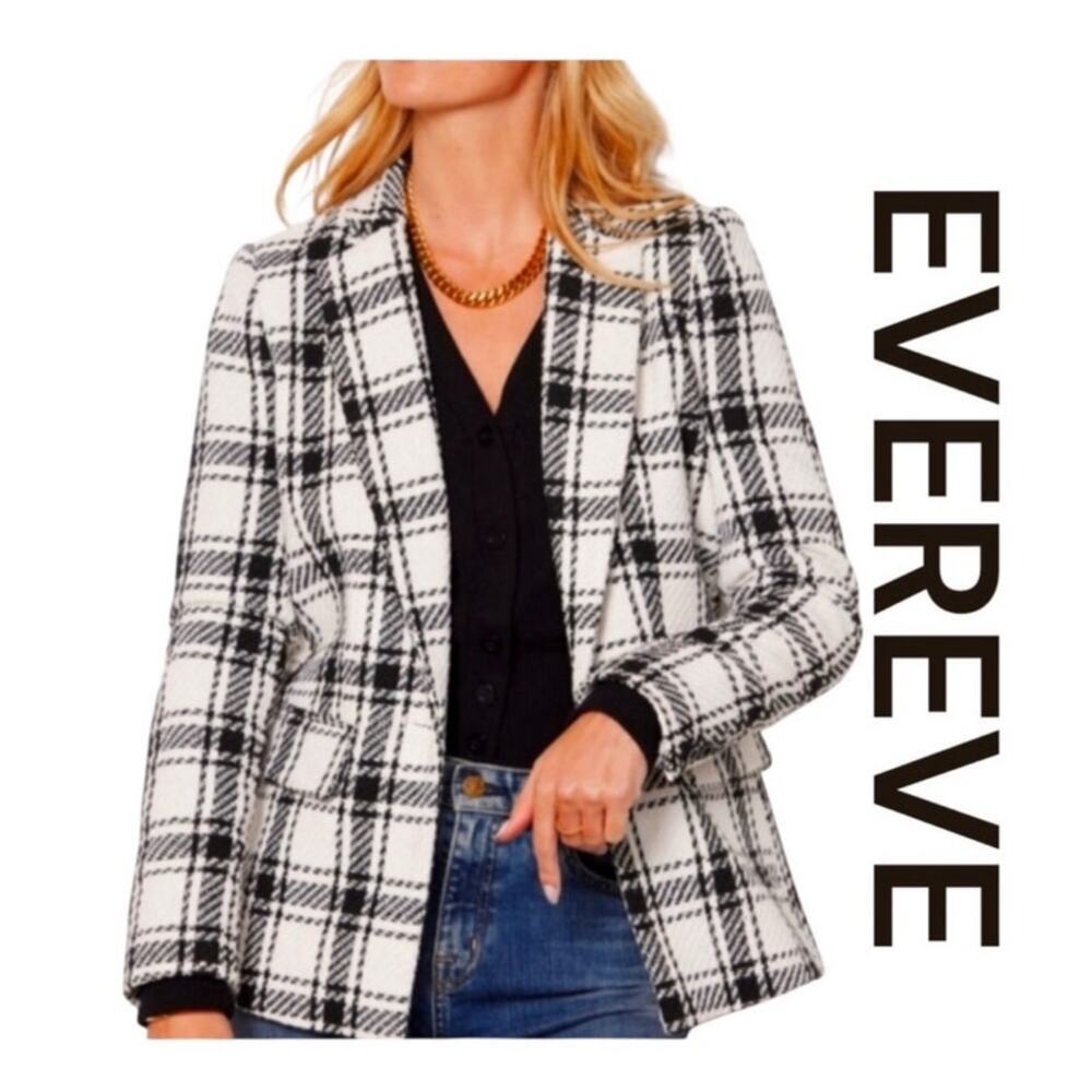 Evereve Black and Ivory Kennedy Blazer SZ XS​